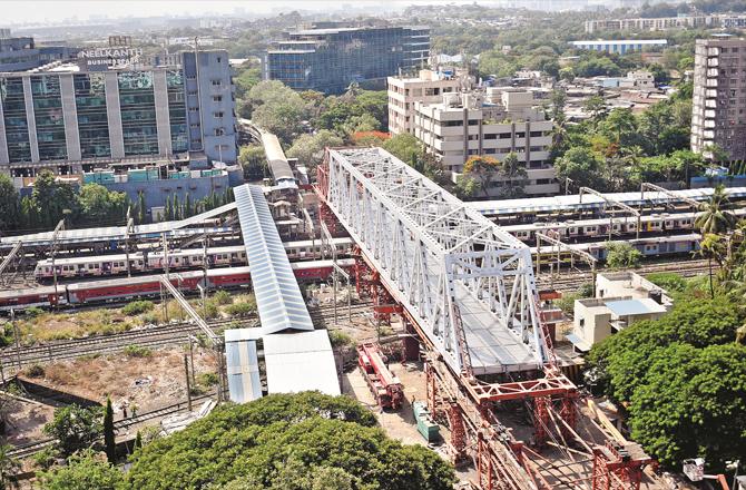 Girder laid during megablock on rail over bridge at Vidya Vihar. (Photo: Sameer Markande)